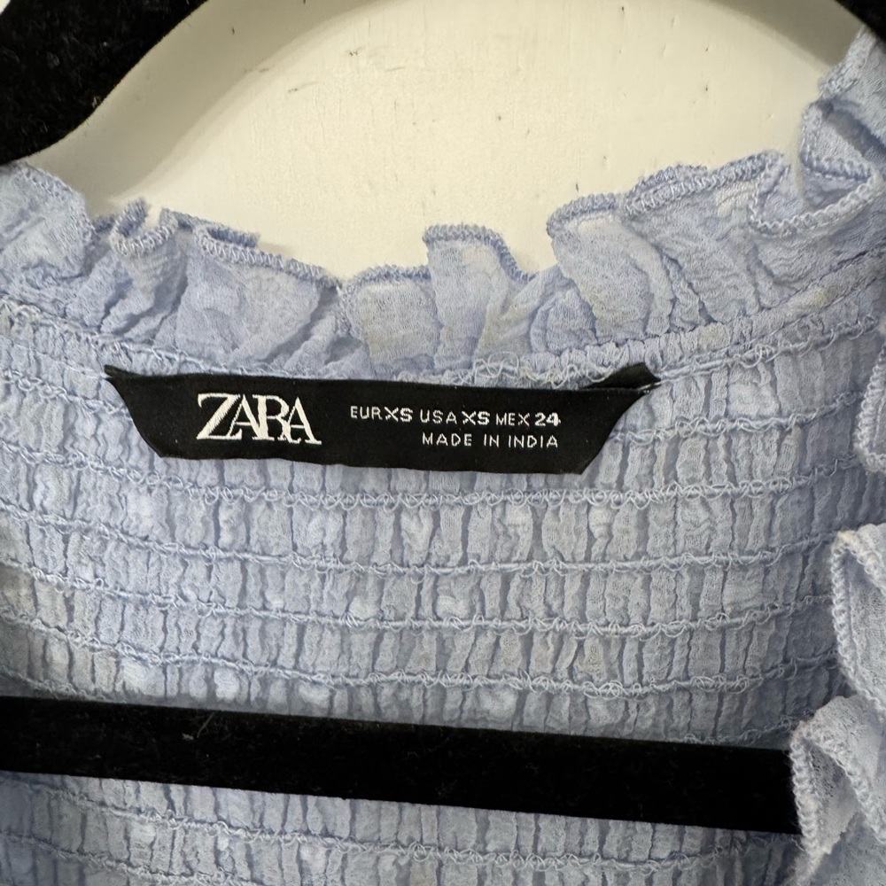Zara Women's Blue Ruffled Top - Picture 5 of 5